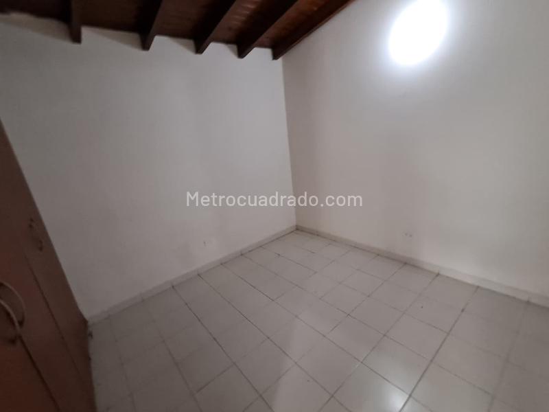Apartamento de 3 Alcobas Cerca al Metro de Santa Lucía - 8