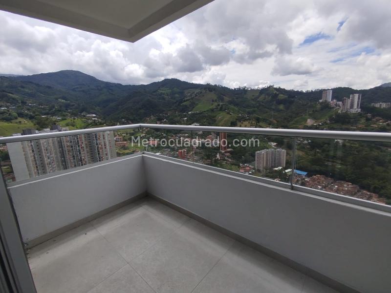 Apartamento de 3 habitaciones en la parte alta de Aves María - 2