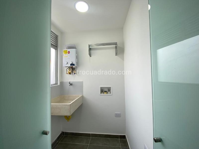 3BR Apartment with Amenities in Aves María (Sabaneta) - 7