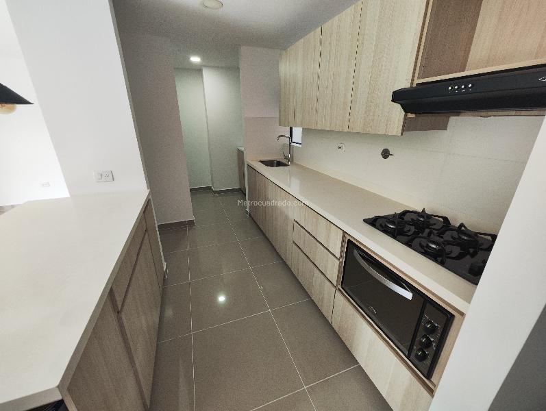Stylish 3BR Apartment in Laureles Medellin - 4
