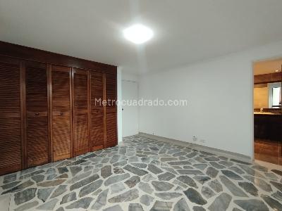 Apartamento de 3 alcobas en arriendo en Las Lomas, Medellín, 143 m² · foto 2 de 20