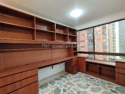 Apartamento de 3 alcobas en arriendo en Las Lomas, Medellín, 143 m² · foto 8 de 20