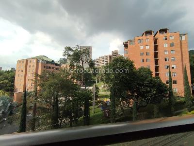 Apartamento de 3 alcobas en arriendo en Las Lomas, Medellín, 143 m² · foto 10 de 20