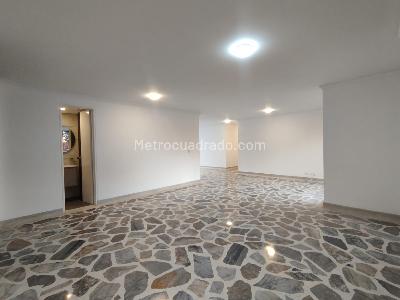 Apartamento de 3 alcobas en arriendo en Las Lomas, Medellín, 143 m² · foto 12 de 20