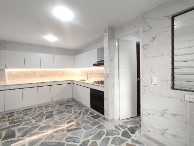 Apartamento de 3 alcobas en arriendo en Las Lomas, Medellín, 143 m² · foto 18 de 20