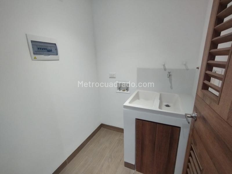 Estudio Tipo Loft Moderno de 1 Alcoba en Ciudad del Río - 8