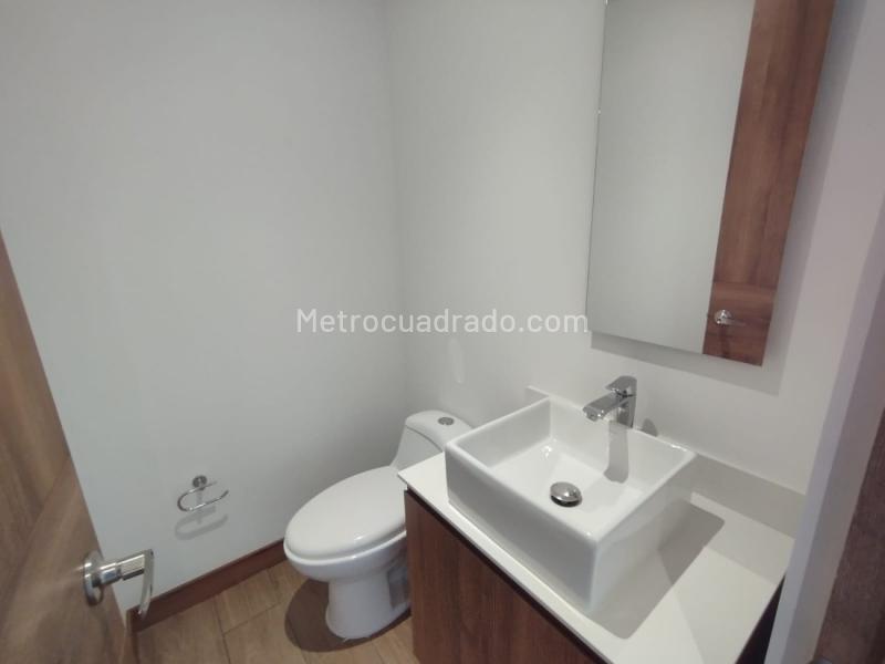 Estudio Tipo Loft Moderno de 1 Alcoba en Ciudad del Río - 9