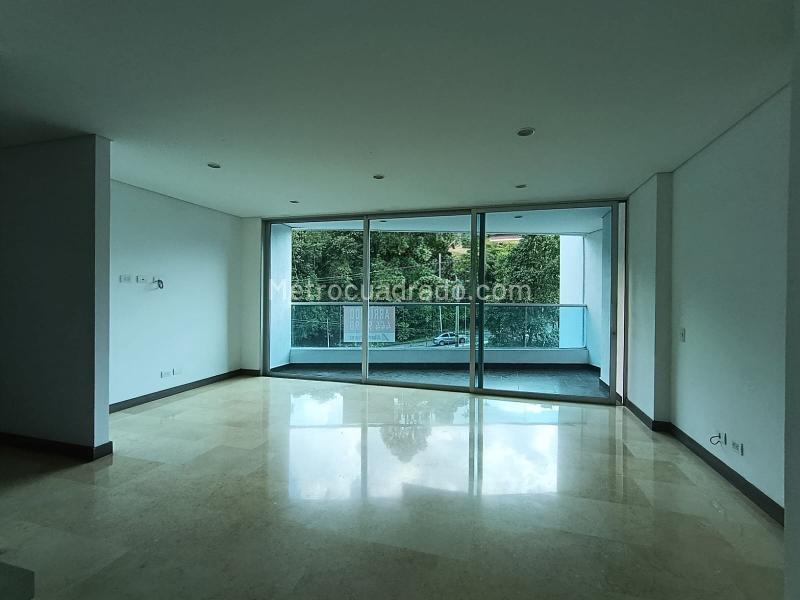 Amplio Apartamento de 3 Alcobas en Arriendo en Aves María, Sabaneta - 3