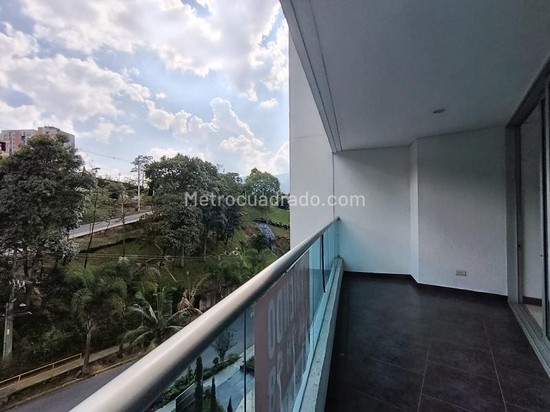 Amplio Apartamento de 3 Alcobas en Arriendo en Aves María, Sabaneta - 6