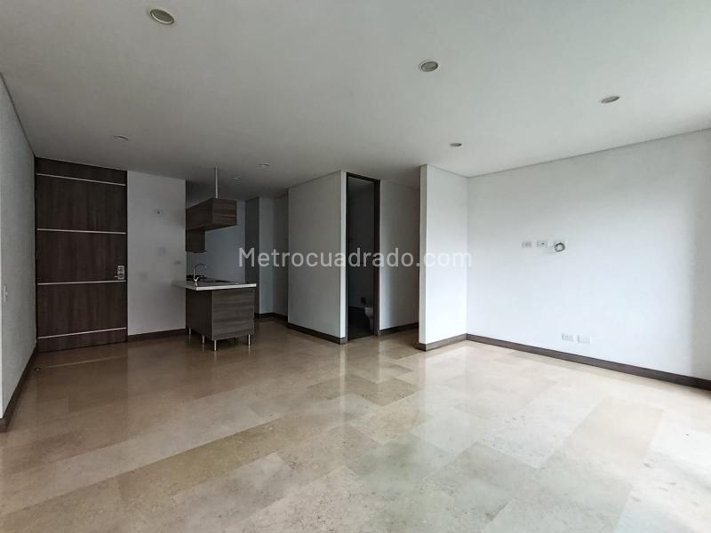 Amplio Apartamento de 3 Alcobas en Arriendo en Aves María, Sabaneta - 7