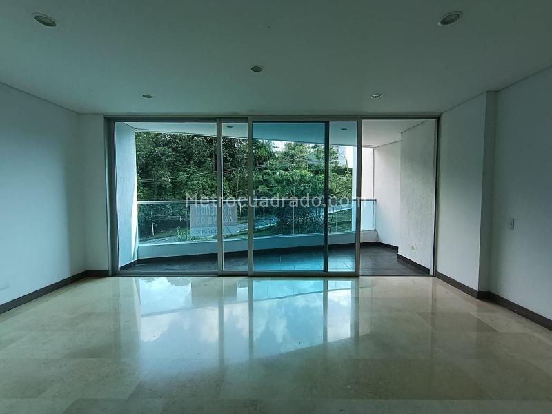 Amplio Apartamento de 3 Alcobas en Arriendo en Aves María, Sabaneta - 8