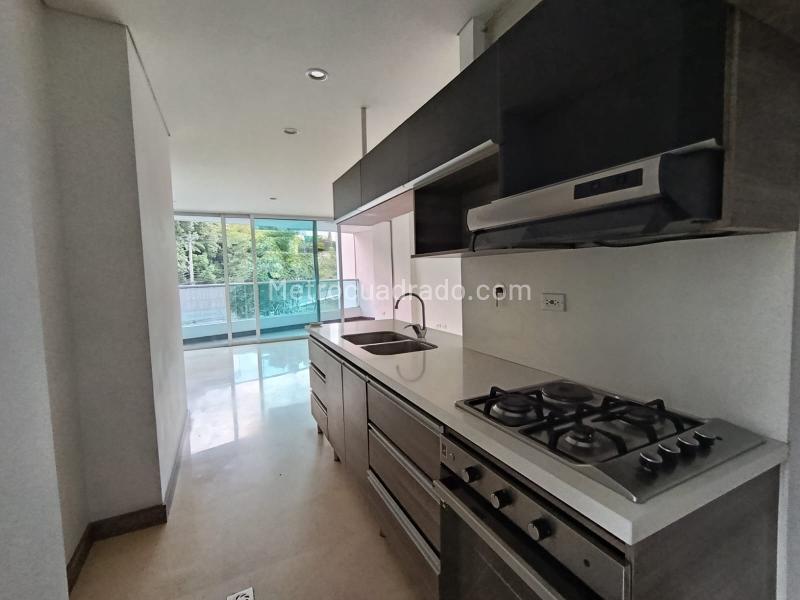 Amplio Apartamento de 3 Alcobas en Arriendo en Aves María, Sabaneta - 9