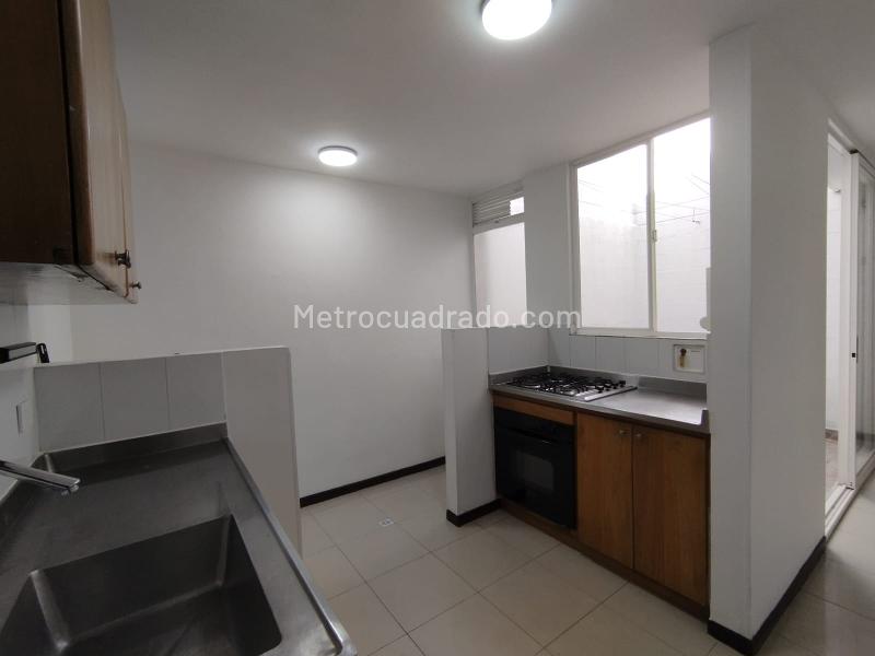 Casa acogedora de 3 alcobas en arriendo en Suramérica, La Estrella - 3