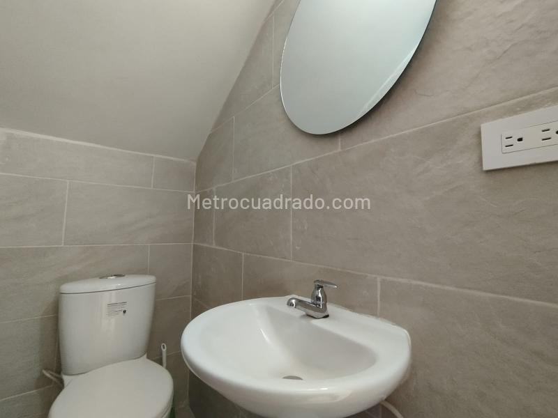 Casa acogedora de 3 alcobas en arriendo en Suramérica, La Estrella - 8