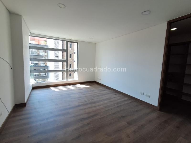 Spacious 3BR Apartment for Rent in Laureles, Medellín - 5