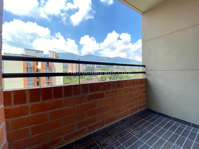 Spectacular 3BR Apartment with Great Views in Suramérica, La Estrella - 2