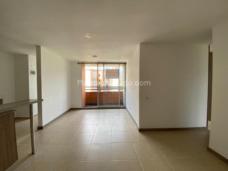 Spectacular 3BR Apartment with Great Views in Suramérica, La Estrella - 4