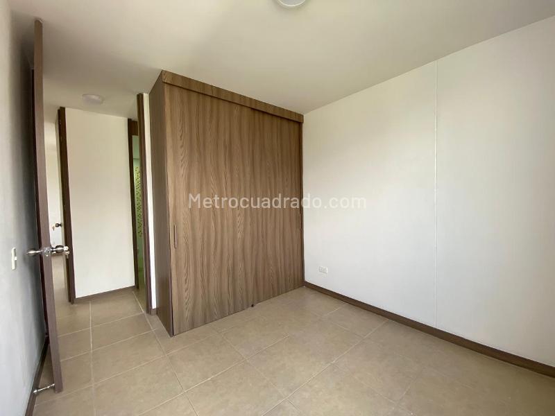 Spectacular 3BR Apartment with Great Views in Suramérica, La Estrella - 8