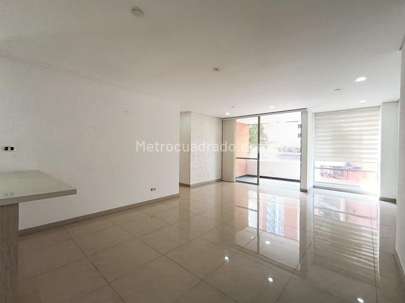 Spacious 3BR Apartment in Loma De San Julian - 4