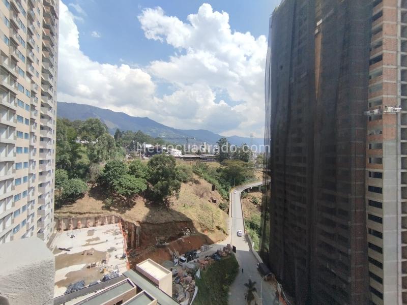 Apartamento Nuevo de 2 Alcobas con Balcón en Las Palmas Medellín - 6