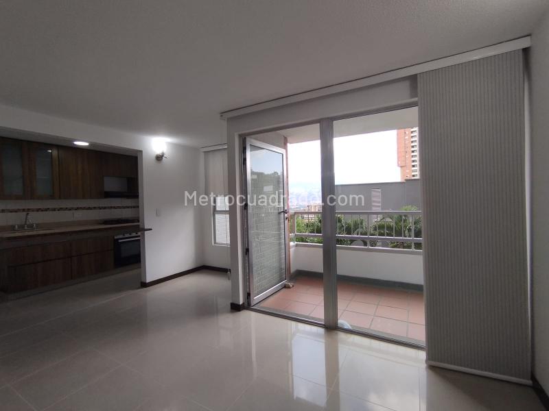 Apartamento Cómodo de 3 Alcobas en Loma de San Julián - 2