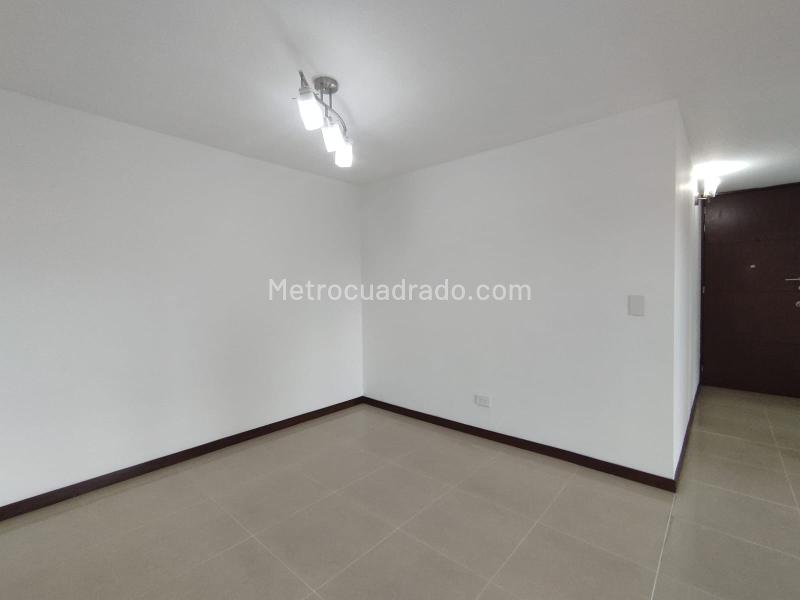 Apartamento Cómodo de 3 Alcobas en Loma de San Julián - 5