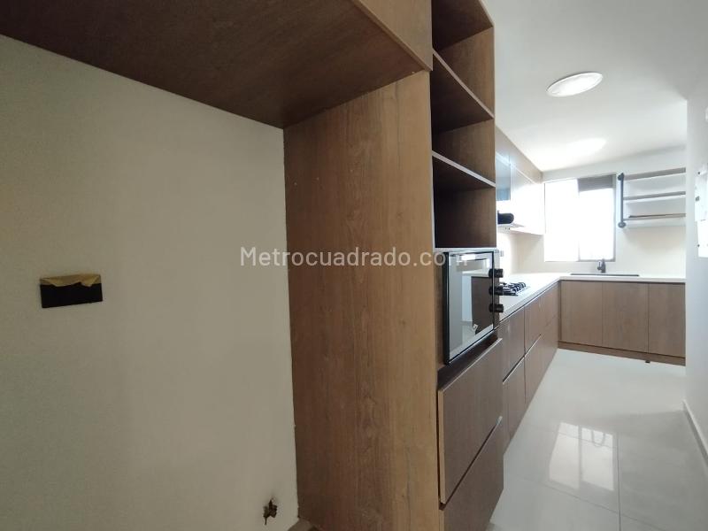 Spectacular 3-Level House in Loma del Atravesado - 8