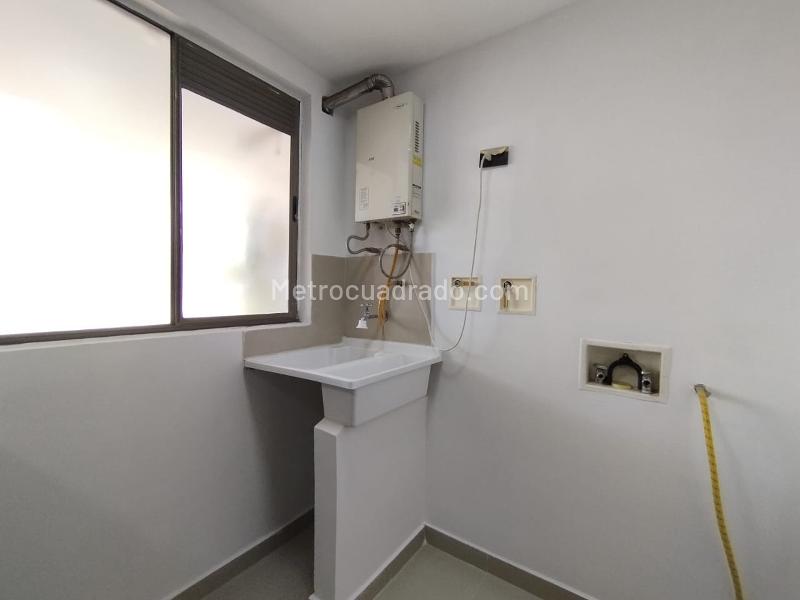 Spectacular 3-Level House in Loma del Atravesado - 9