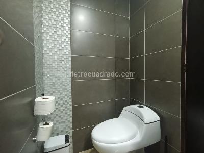 Apartamento de 3 alcobas en arriendo en Castropol, Medellín, 230 m² · foto 2 de 20