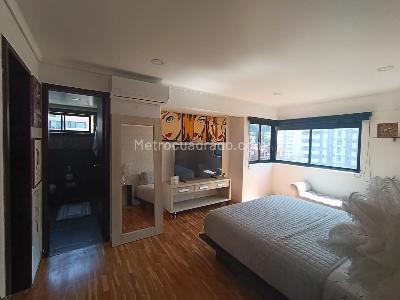 Apartamento de 3 alcobas en arriendo en Castropol, Medellín, 230 m² · foto 19 de 20