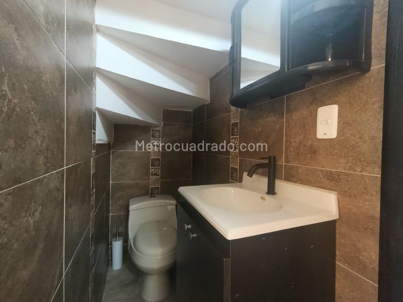 Casa Familiar de 3 Alcobas en La Loma de Los Bernal - 4