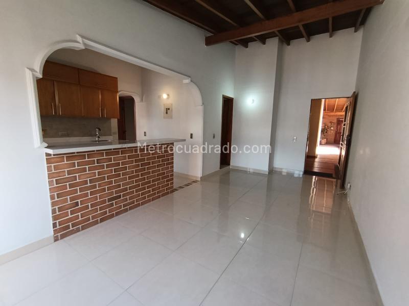 Apartamento de 2 Alcobas en La América con Portería 24/7 - 5