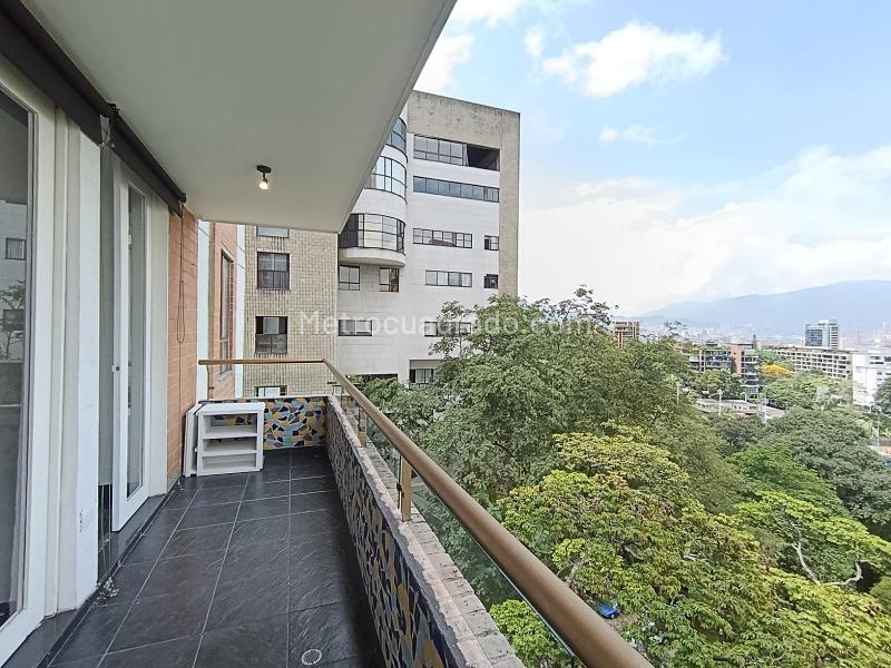 Apartamento Estudio Moderno de 1 Alcoba en Los Balsos, Medellín - 3