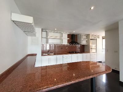 Apartamento de 1 alcoba en arriendo en Los Balsos, Medellín, 80 m² · foto 8 de 18