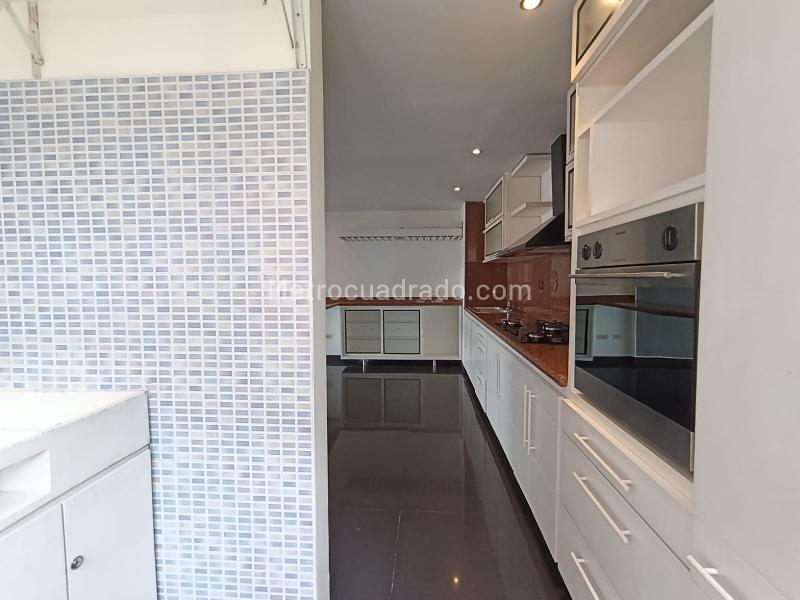 Apartamento Estudio Moderno de 1 Alcoba en Los Balsos, Medellín - 9