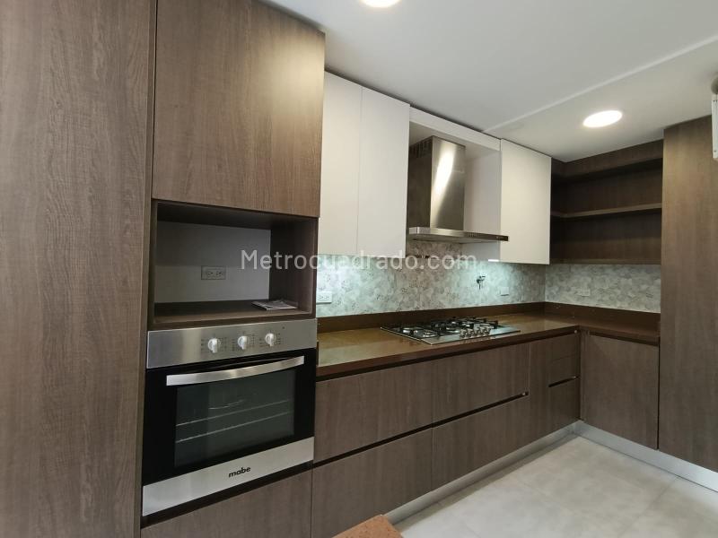 4BR House with Garden in Exclusive Los Balsos - 4