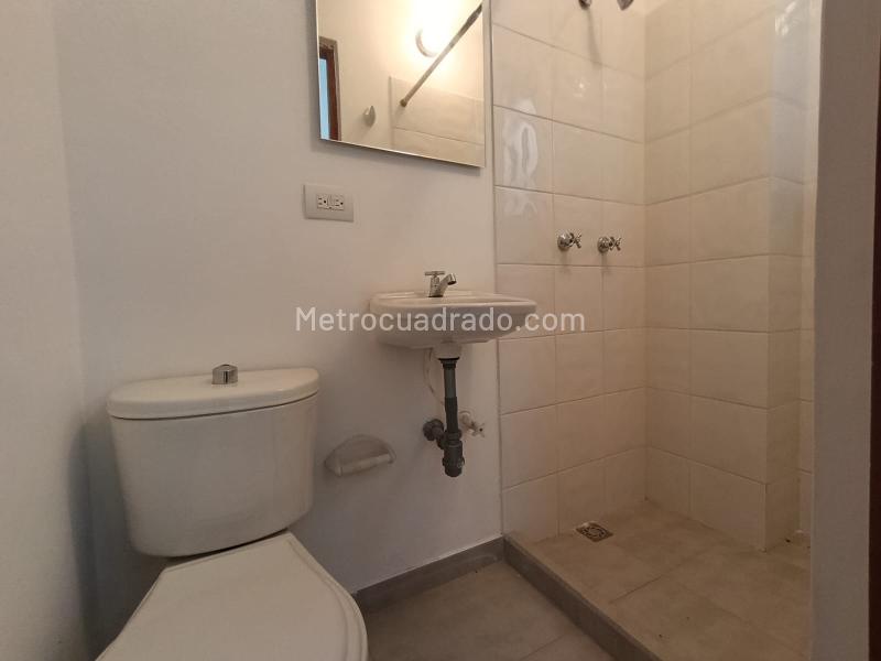 4BR House with Garden in Exclusive Los Balsos - 8