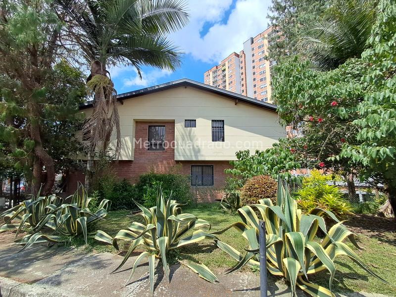 3BR House in Los Colegios (170 m²) - 2