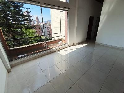 Apartamento en venta en Calasanz, Medellín · foto 2 de 20