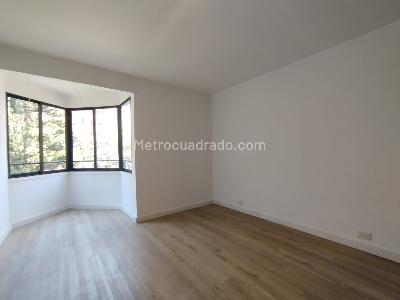 Apartamento de 2 alcobas en arriendo en El Tesoro, Medellín, 120 m² · foto 4 de 20
