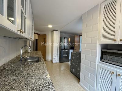 Apartamento de 3 alcobas en venta en La Tomatera, Medellín, 109 m² · foto 3 de 16