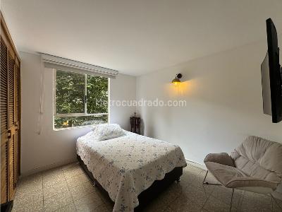 Apartamento de 3 alcobas en venta en La Tomatera, Medellín, 109 m² · foto 9 de 16