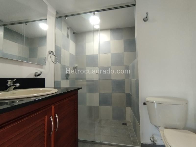 1BR Apartment in El Tesoro (75 m²) - 3