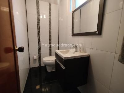 Casa de 4 alcobas en arriendo en Modelia, Bogotá, 255 m² · foto 9 de 12