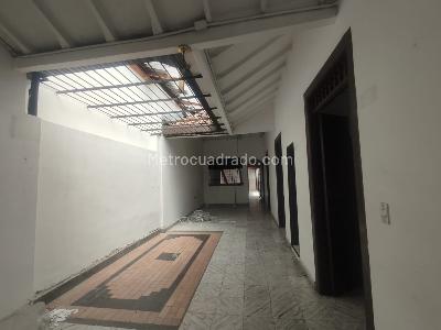 Casa de 4 alcobas en arriendo en Barrio Mesa Envigado, Envigado, 150 m² · foto 13 de 14
