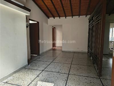 Casa de 3 alcobas en venta en Laureles, Medellín, 211 m² · foto 3 de 20