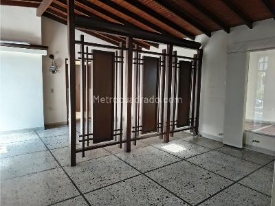 Casa de 3 alcobas en venta en Laureles, Medellín, 211 m² · foto 4 de 20