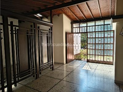 Casa de 3 alcobas en venta en Laureles, Medellín, 211 m² · foto 5 de 20