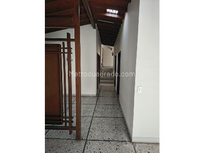 Casa de 3 alcobas en venta en Laureles, Medellín, 211 m² · foto 6 de 20