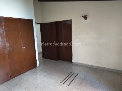 Casa de 3 alcobas en venta en Laureles, Medellín, 211 m² · foto 9 de 20